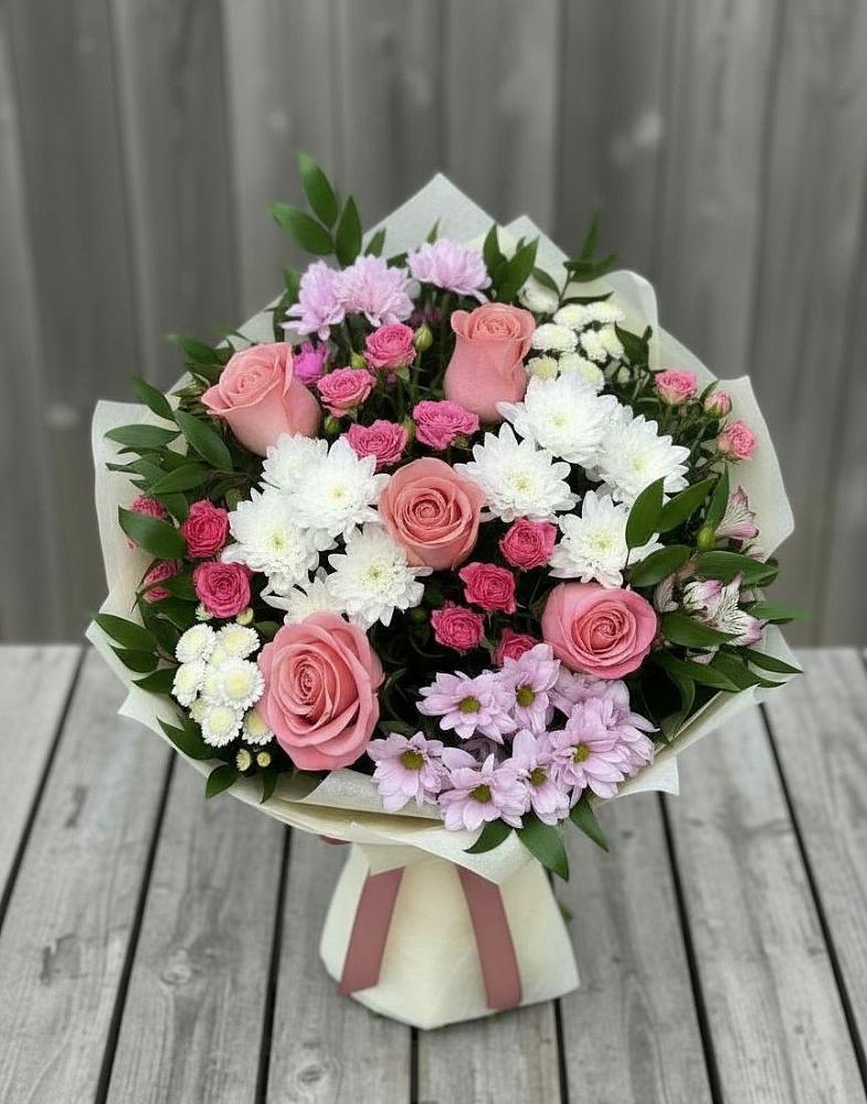 Букет цветов из: Альстромерии, Гвоздики, Розы и Хризантемы в Долинске