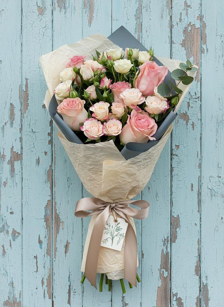 Букет цветов из: Розы в Долинске