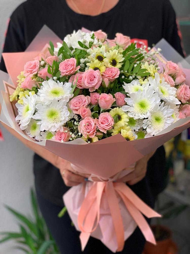 Букет цветов из: Розы и Хризантемы в Долинске