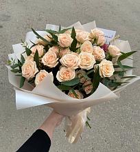 Букет Кремовые розы Латте в Долинске