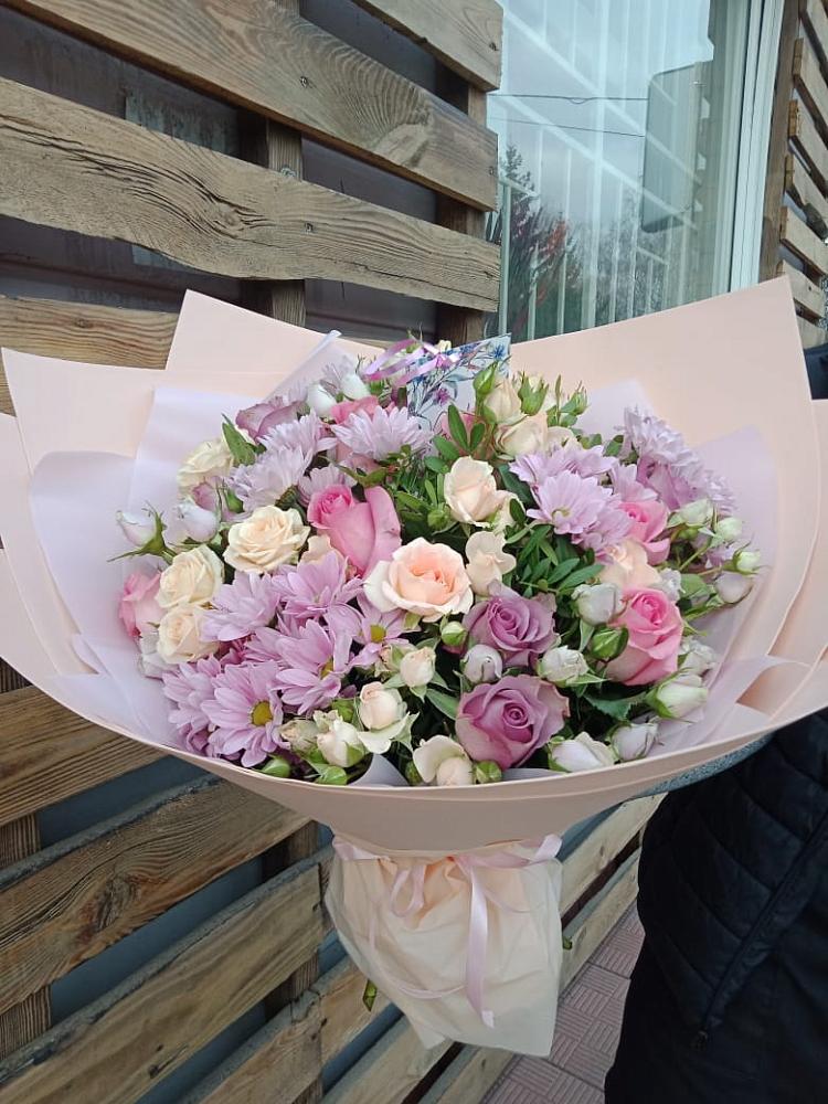 Букет цветов из: Розы и Хризантемы в Долинске