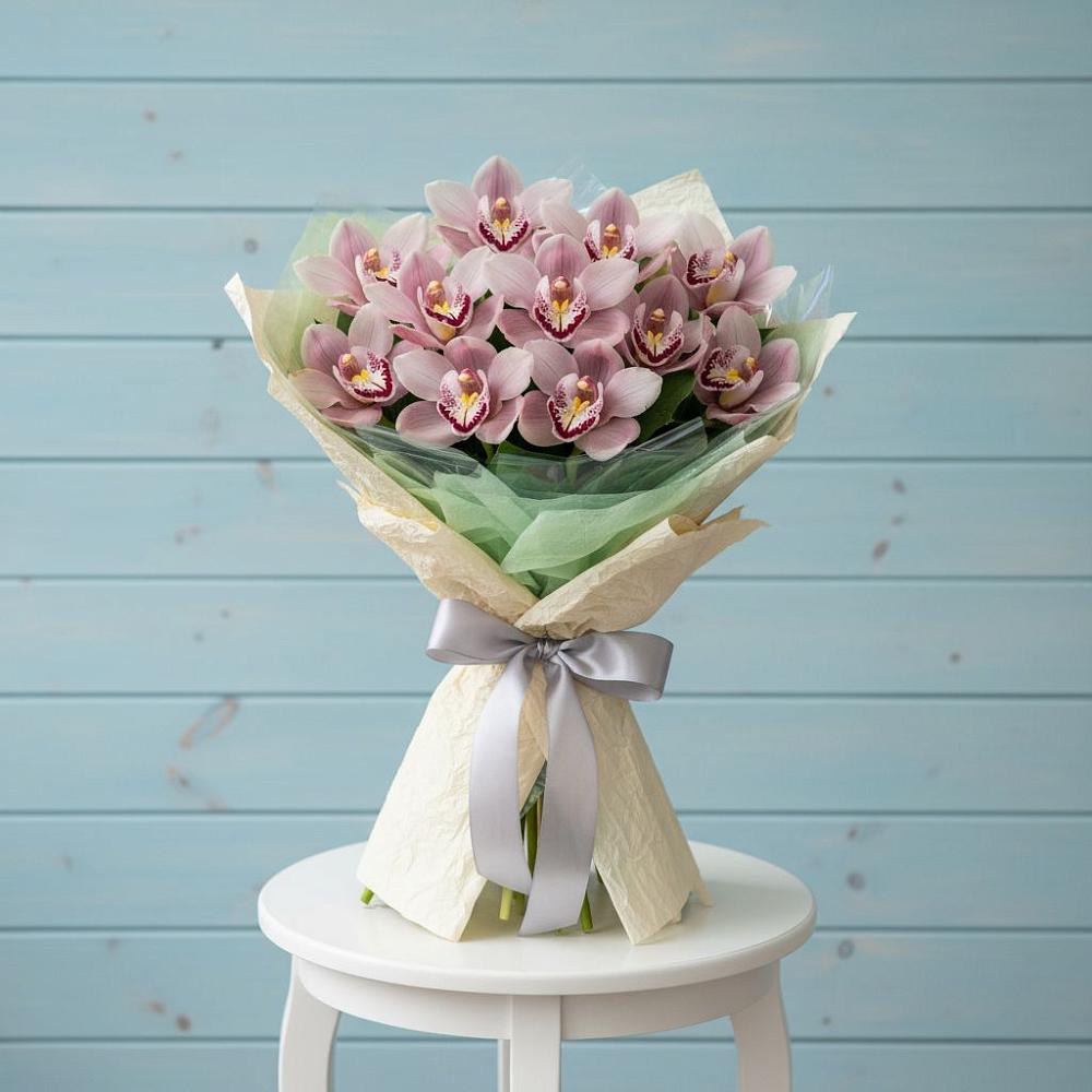 Букет цветов из: Орхидеи и Розы в Долинске