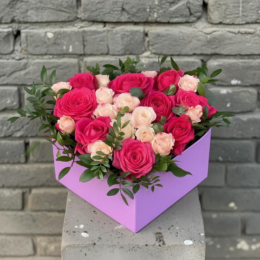 Цветочная композиция из Розы в коробке в Долинске