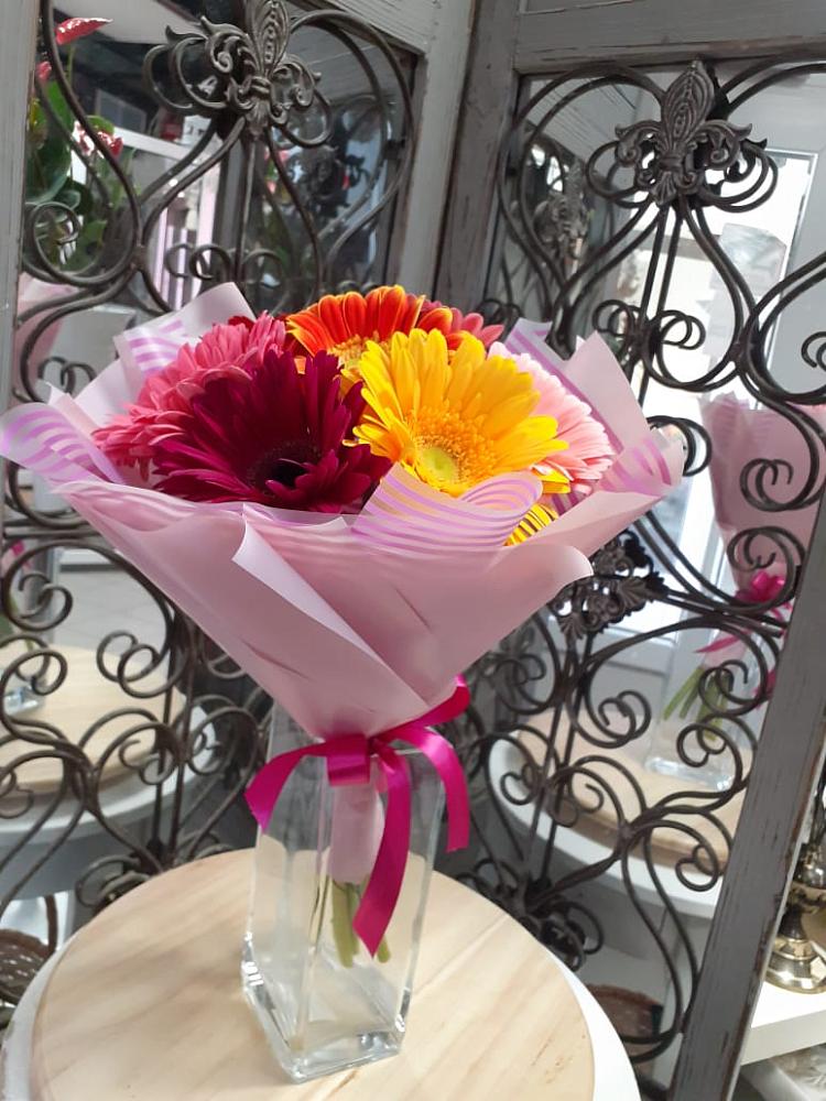 Букет цветов из: Герберы в Долинске