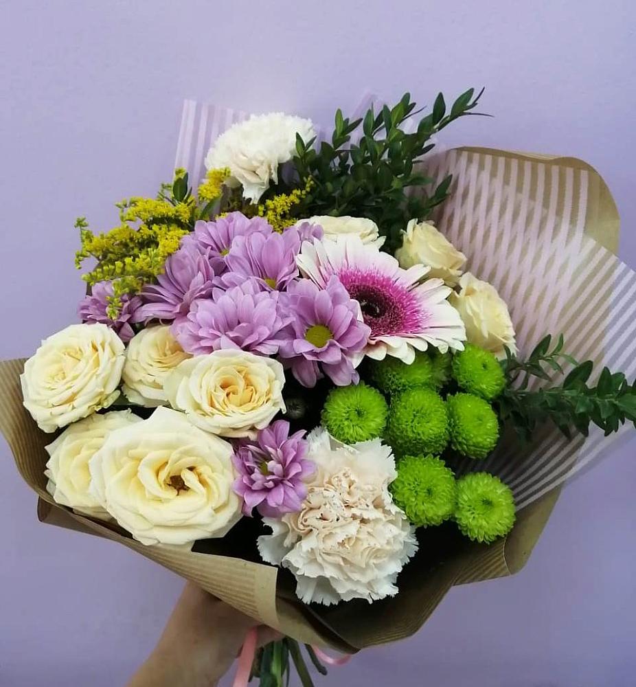 Букет цветов из: Хризантемы, Розы, Гвоздики и Герберы в Долинске