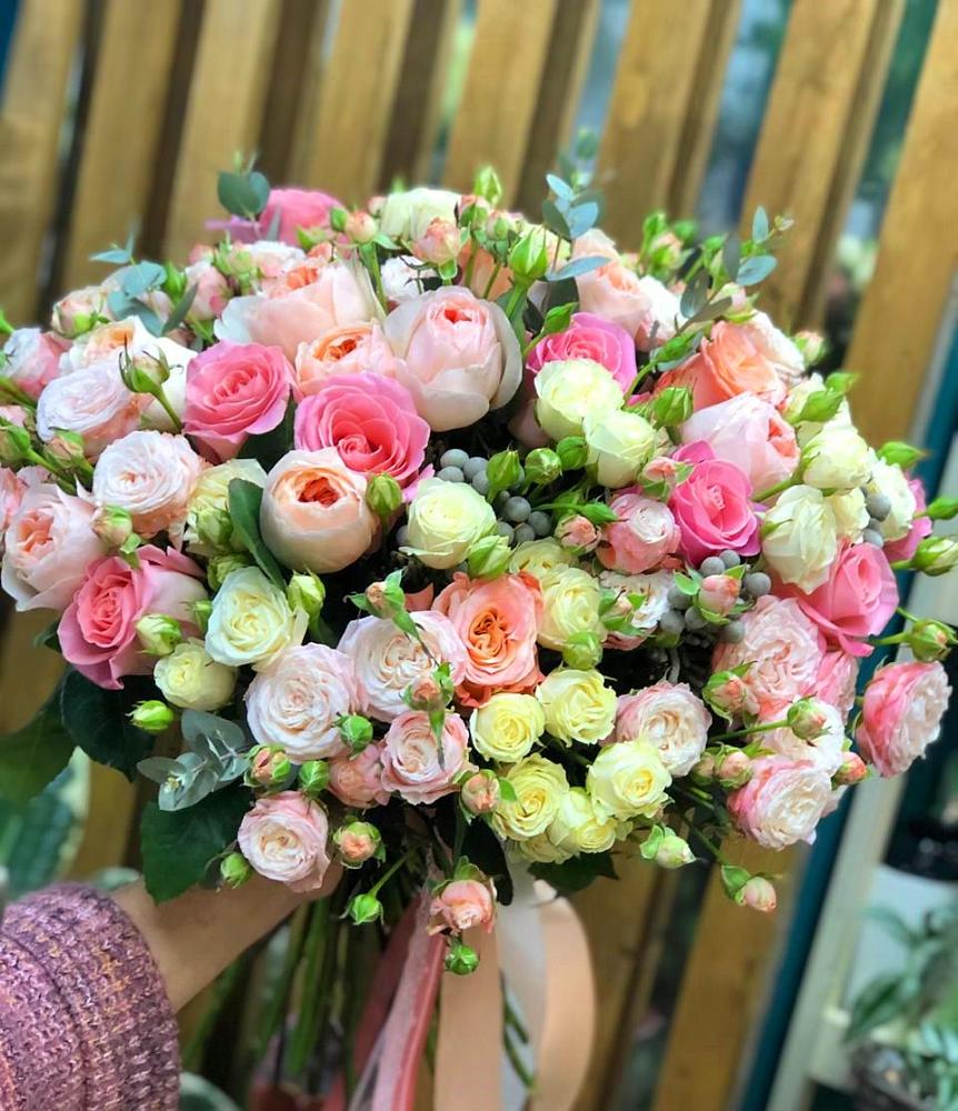 Букет цветов из: Розы в Долинске