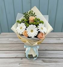 Букет цветов из:  Герберы, Розы и Хризантемы в Долинске