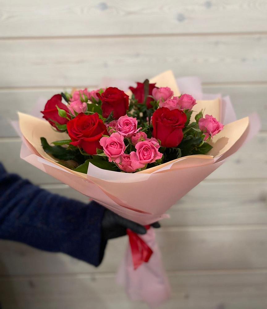 Букет цветов из: Розы в Долинске